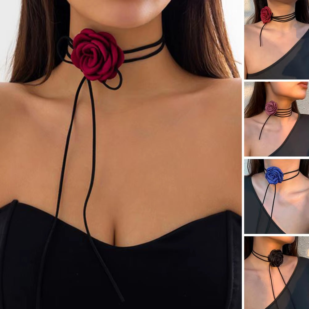 Ravibe Blossom Choker